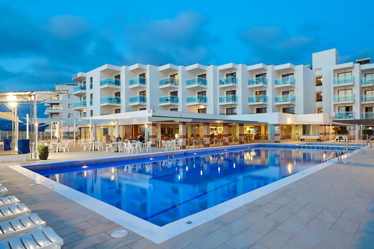 Aparthotel Nereida San Antonio  Exteriér fotografie